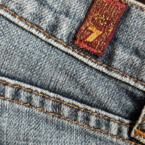 Jeans - Picture 3 of 4